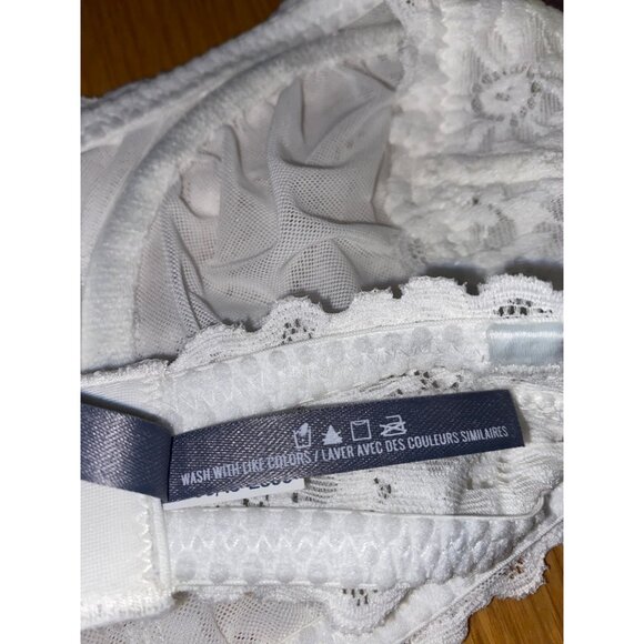 Aerie White Lace Strapless Bandeau Bra 32C Floral Pattern & Hook Closures NWOT - Picture 9 of 10